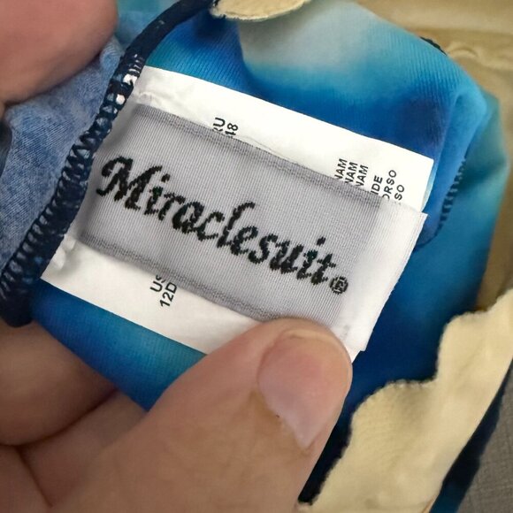 Women's Miraclesuit Blue One Piece‎ Tye Dye Size 12DD Wireless - Picture 4 of 7